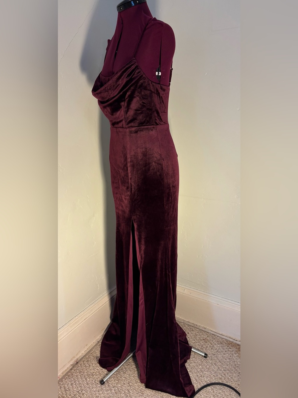 Lulu’s stretch velvet evening gown burgundy wine red medium - Picture 6 of 9